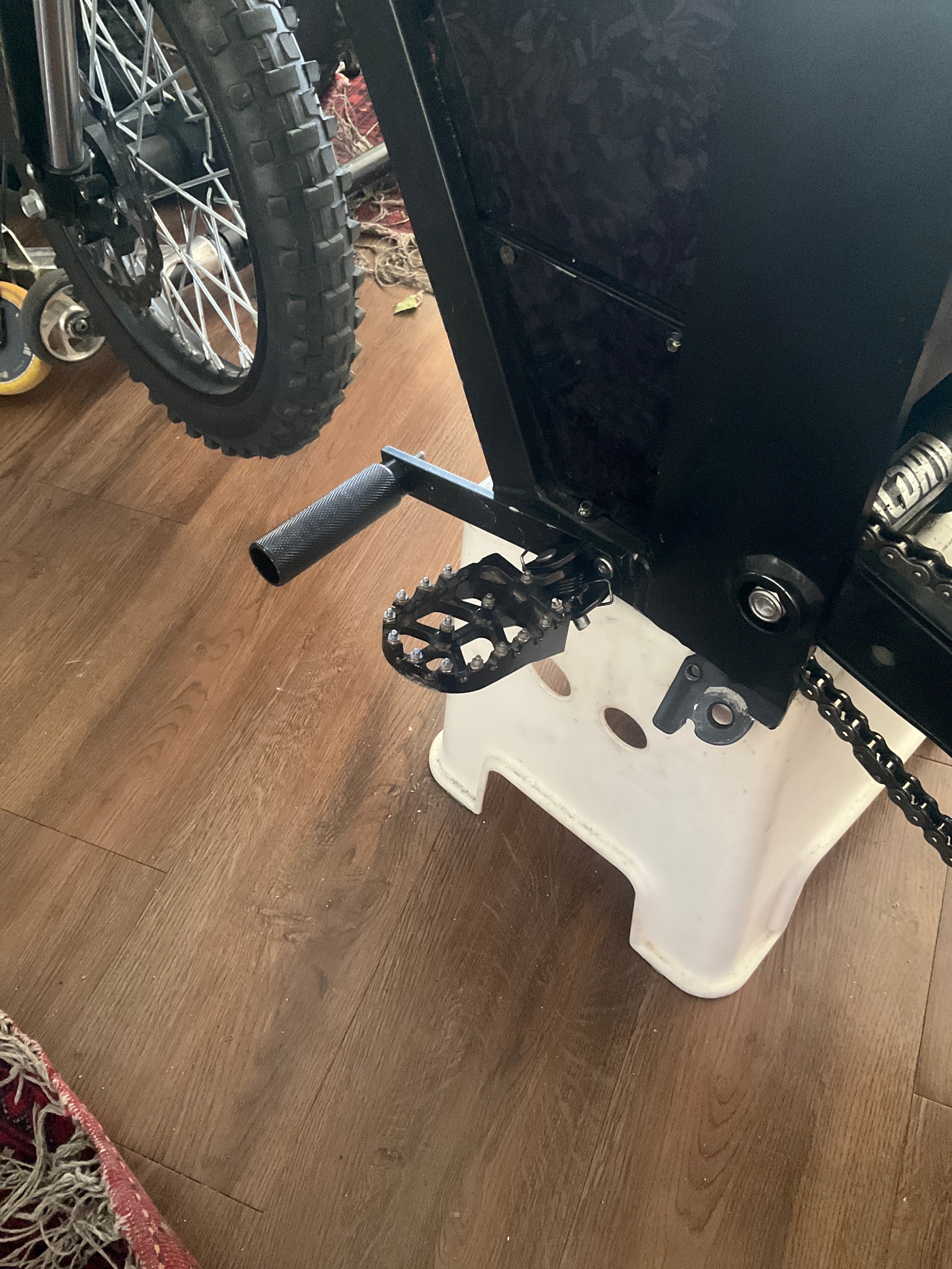 Tuttio Adjustable Shiftlock