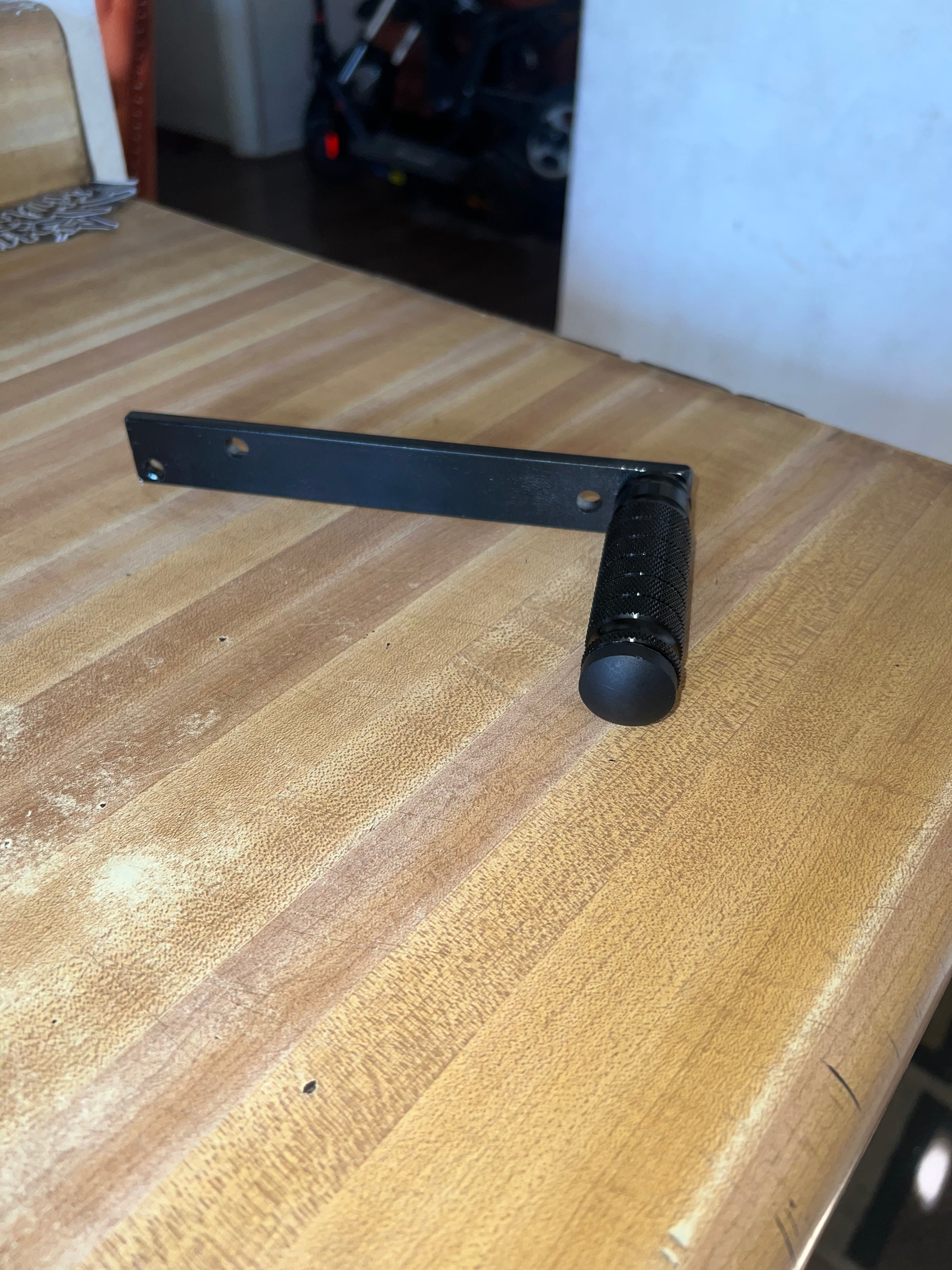 Tuttio Adjustable Shiftlock